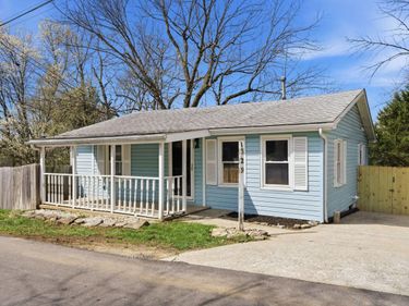 329 1st Street, Midway, KY 40347