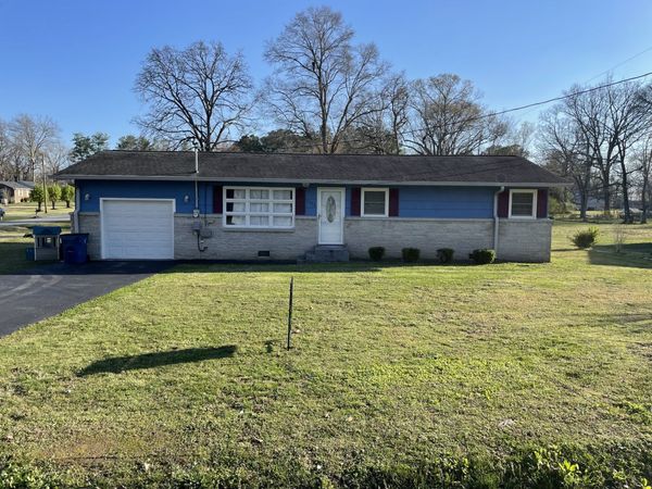 1306 Edgewood Dr , Manchester, TN 37355