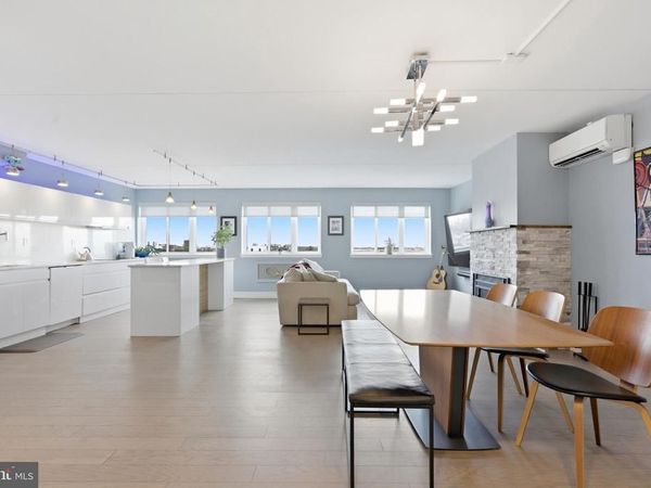 200 10 LOMBARD STREET , Unit 717, PHILADELPHIA, PA 19147