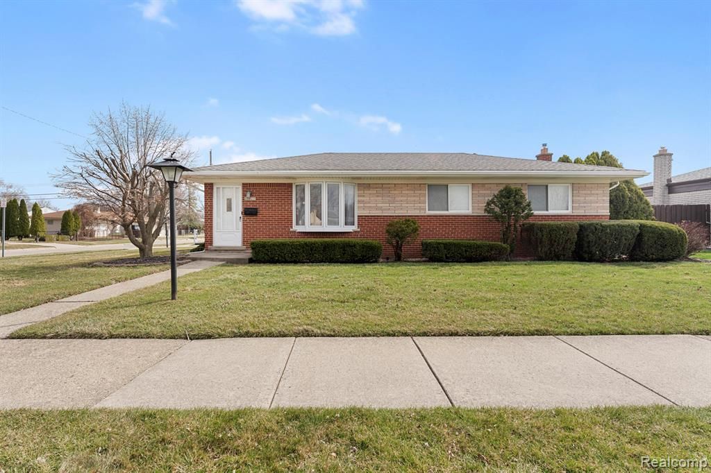 15409 Westlake Street, Taylor, MI 48180 Main Photo