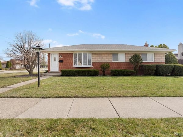 15409 Westlake Street, Taylor, MI 48180