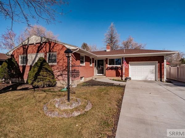 1075 Stanger Avenue, IDAHO FALLS, ID 83404