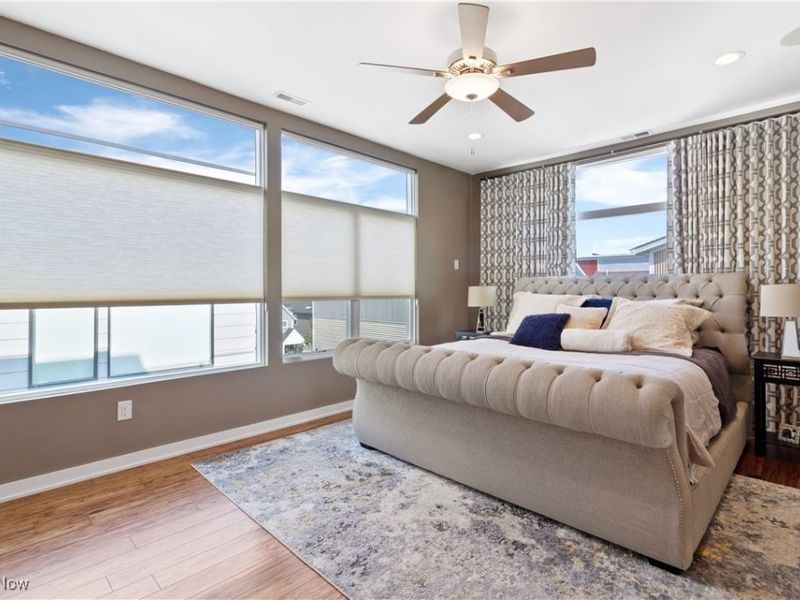 706 University Court , Cleveland, OH 44113 Photo 15