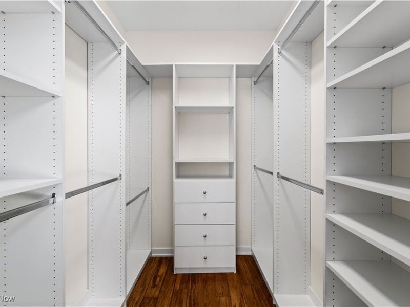 706 University Court , Cleveland, OH 44113 Photo 19