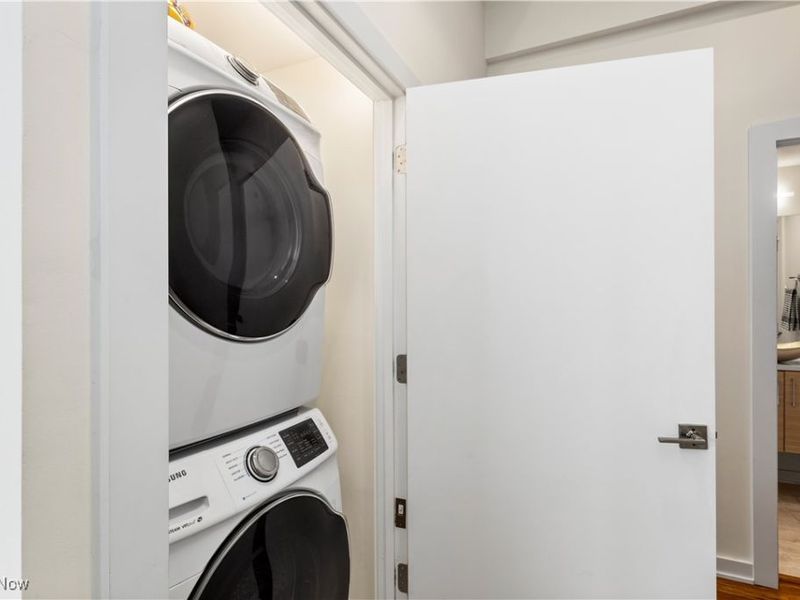 706 University Court , Cleveland, OH 44113 Photo 22