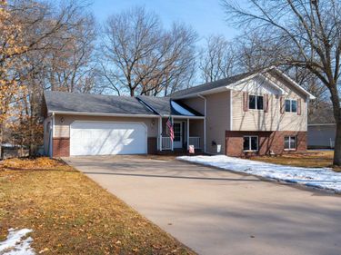 912 9th Street NE, Little Falls, MN 56345
