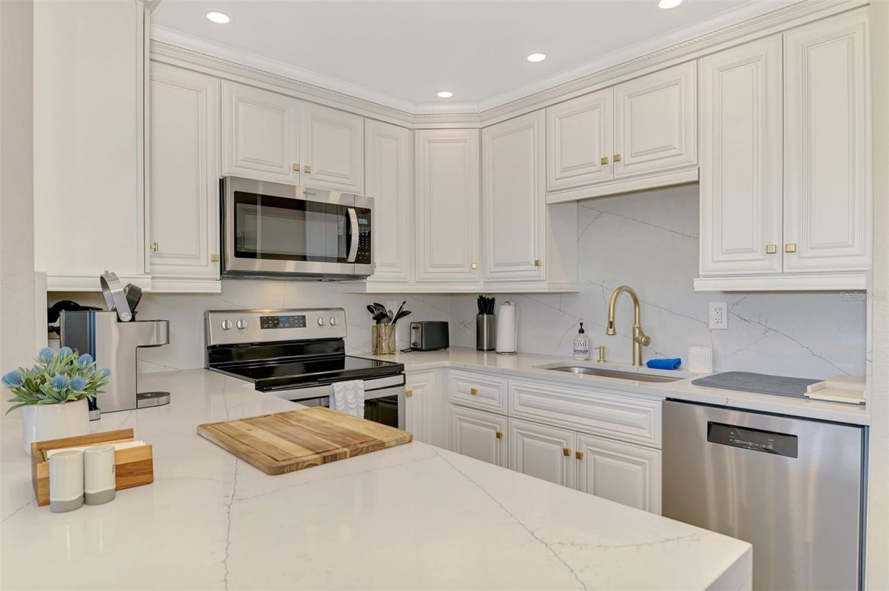 5855 Midnight Pass Road, Unit 333, Sarasota, FL 34242 Photo