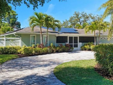 121 HOLLY AVENUE, SARASOTA, FL 34243