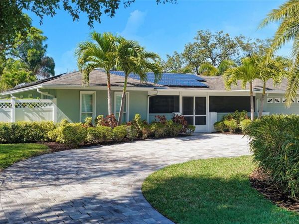 121 HOLLY AVENUE, SARASOTA, FL 34243