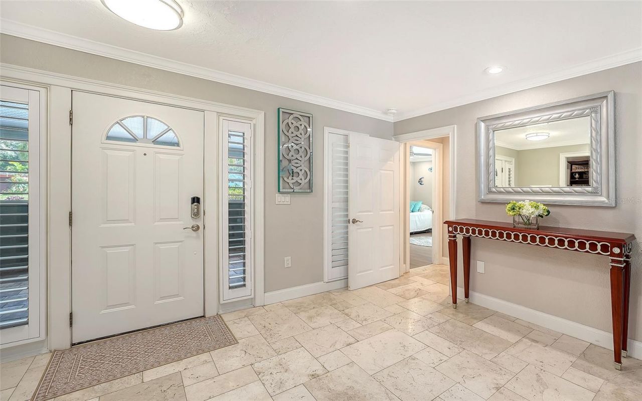 121 Holly Avenue, Sarasota, FL 34243 Photo