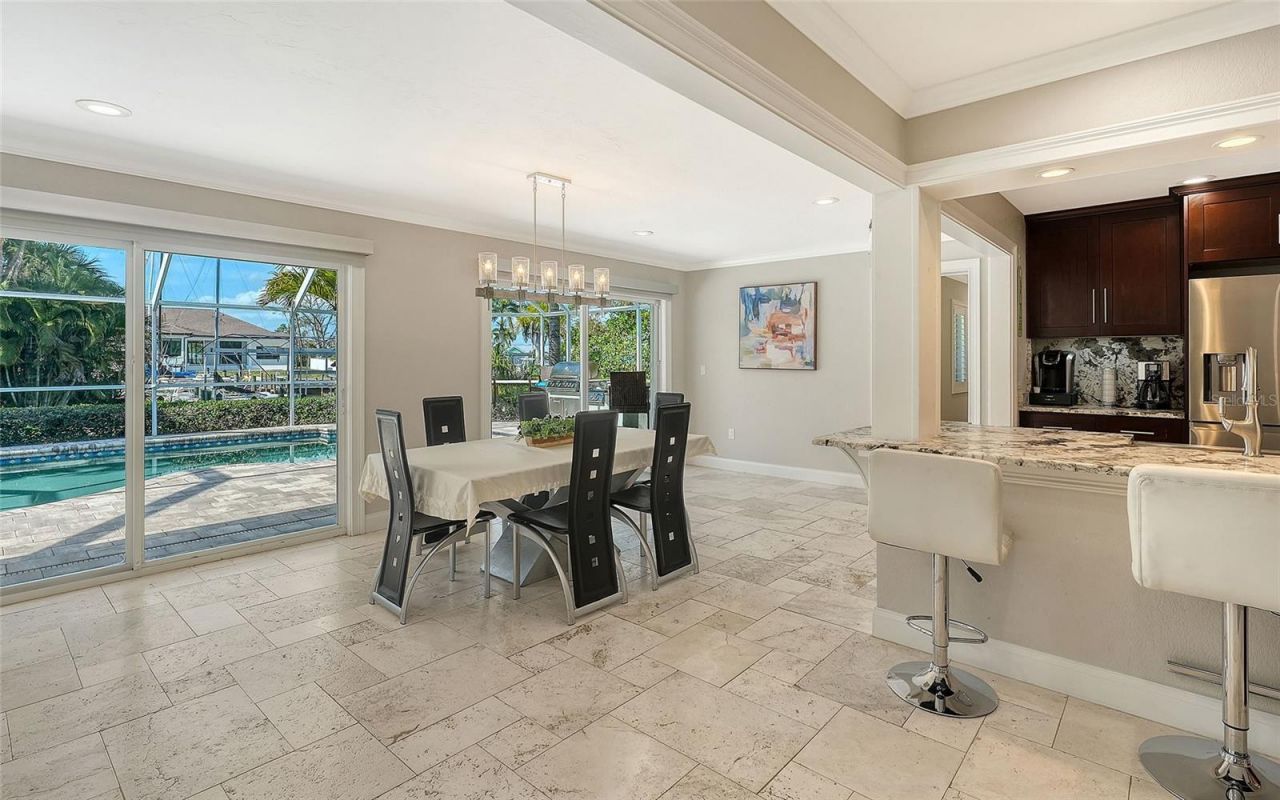 121 Holly Avenue, Sarasota, FL 34243 Photo