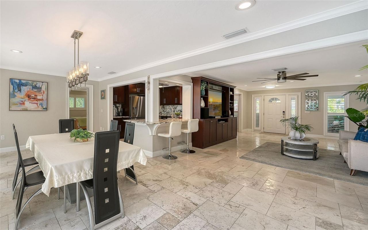 121 Holly Avenue, Sarasota, FL 34243 Photo