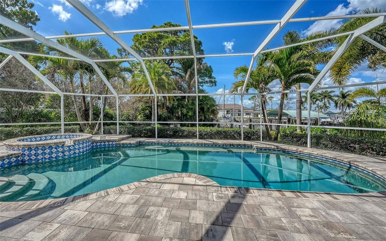 121 Holly Avenue, Sarasota, FL 34243 Photo