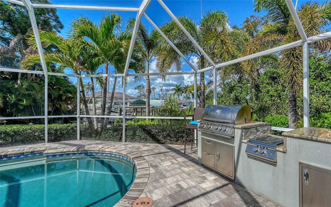 121 Holly Avenue, Sarasota, FL 34243 Photo