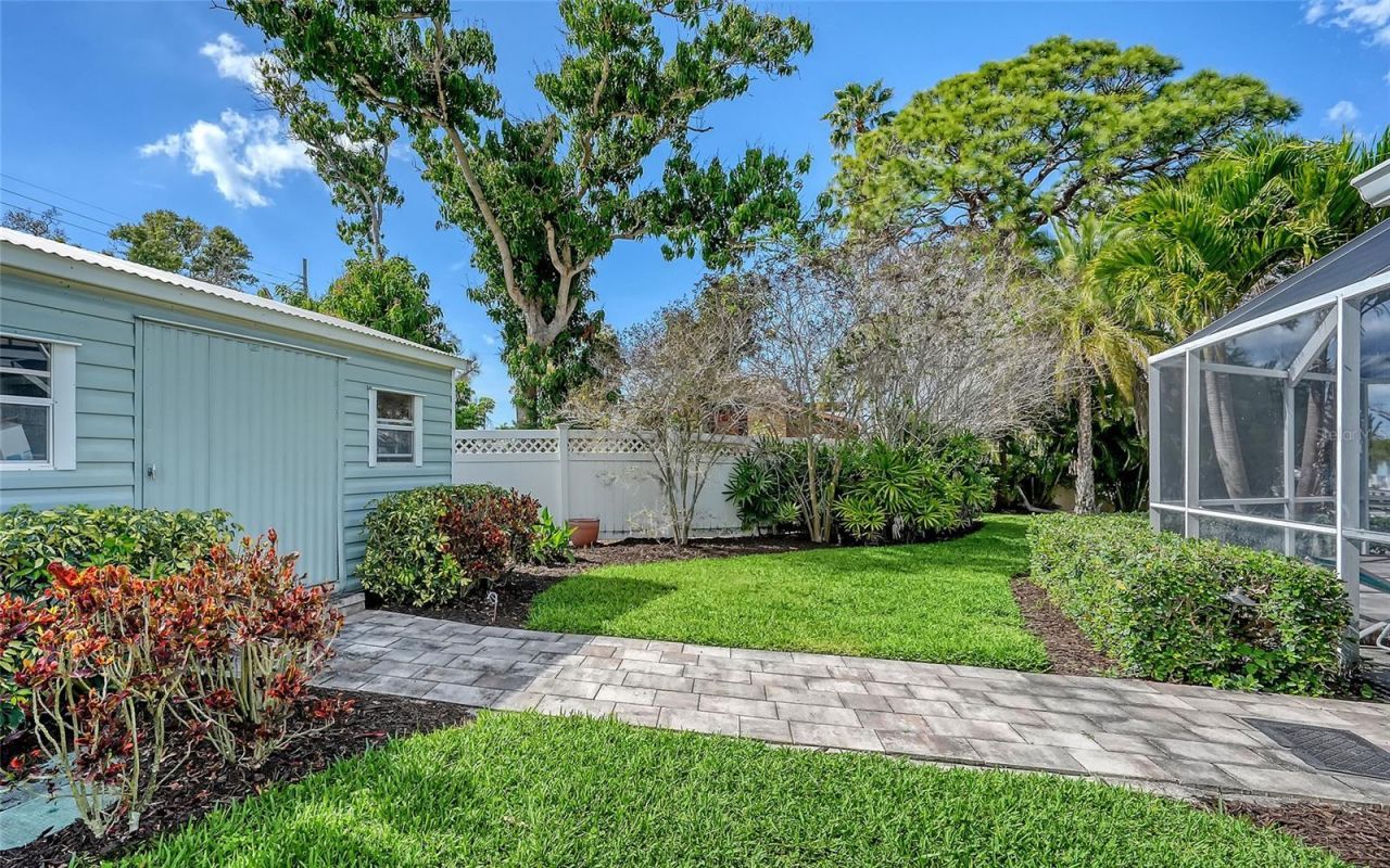 121 Holly Avenue, Sarasota, FL 34243 Photo