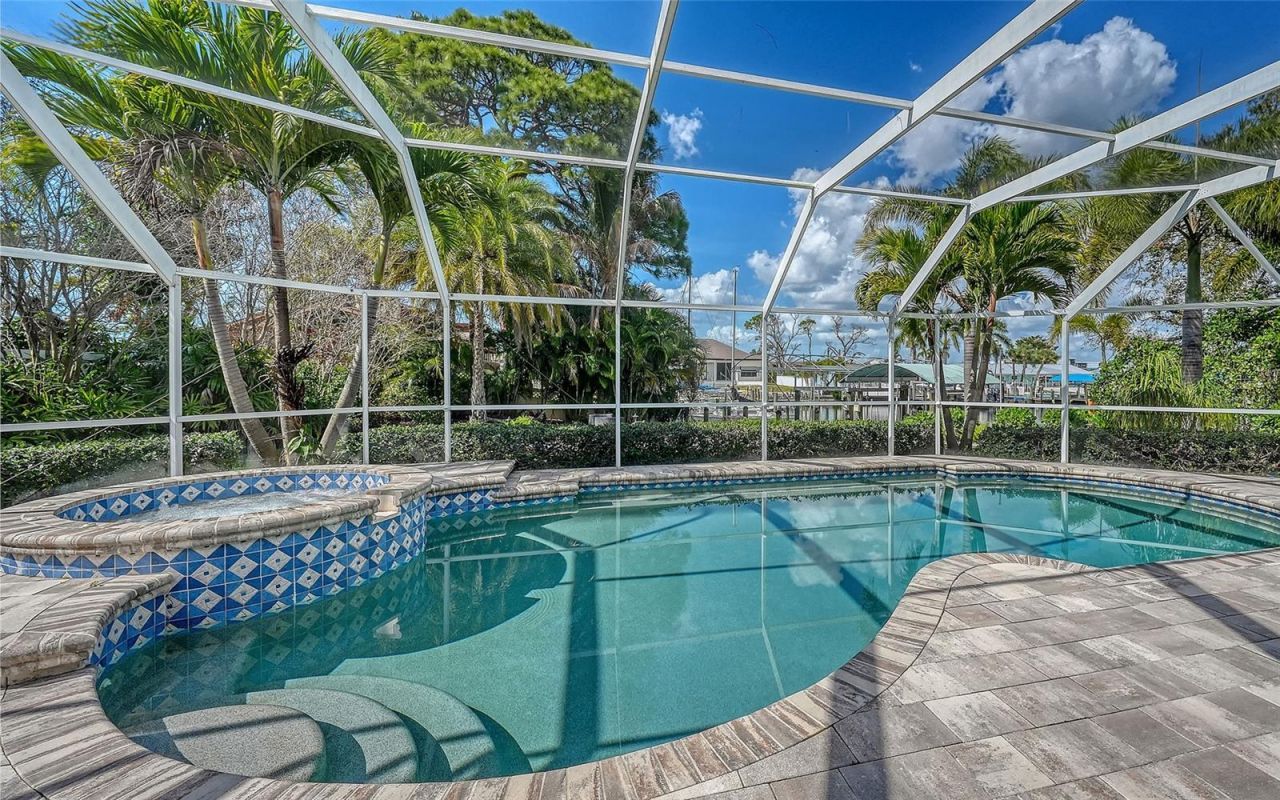 121 Holly Avenue, Sarasota, FL 34243 Photo