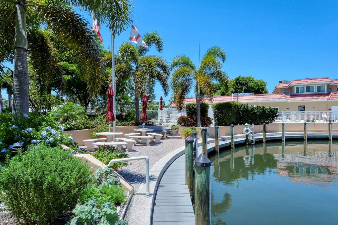 1215 S Portofino Drive, Unit 308, Sarasota, FL 34242 Photo