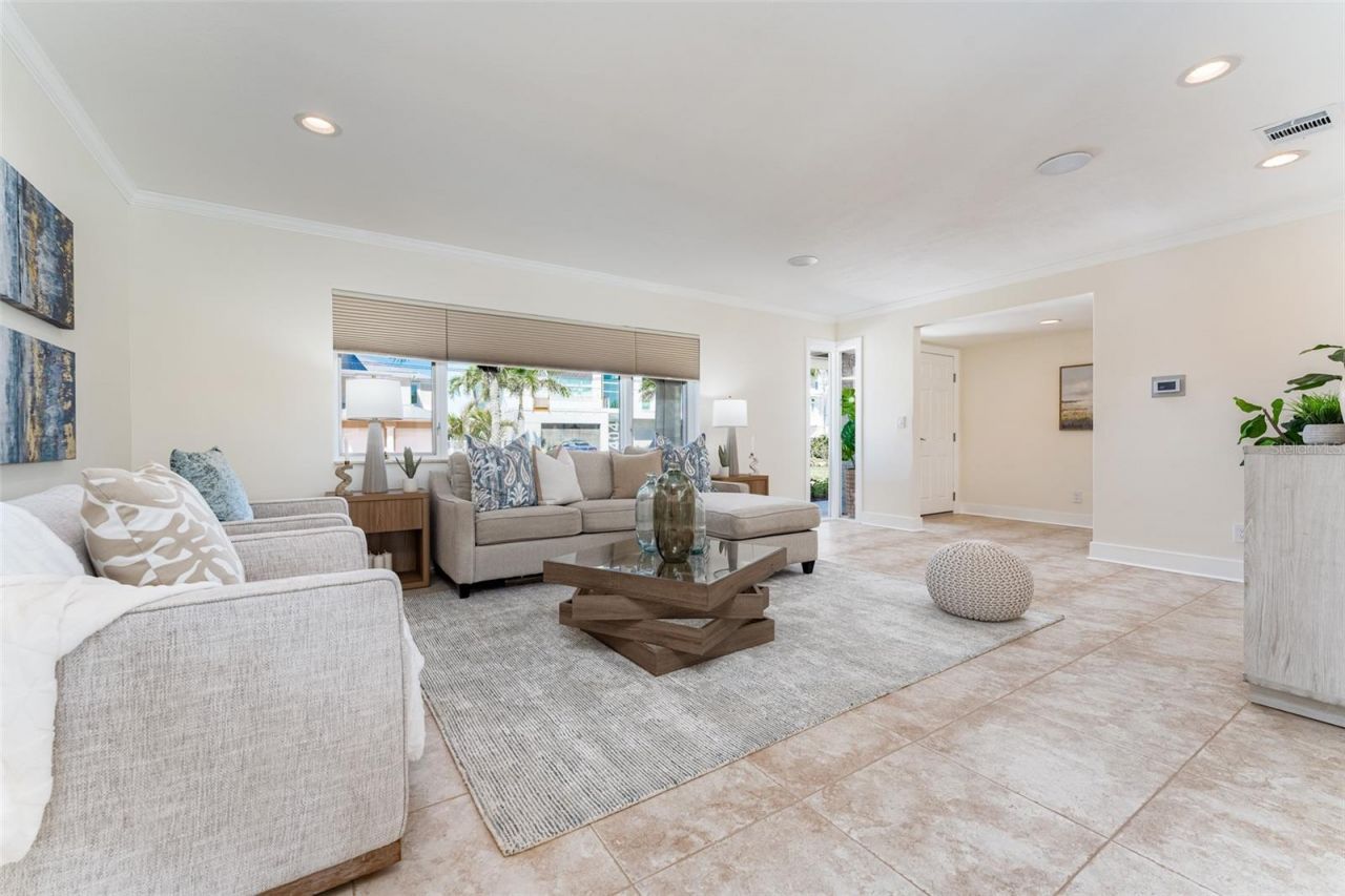 405 Buttonwood Lane, Largo, FL 33770 Photo