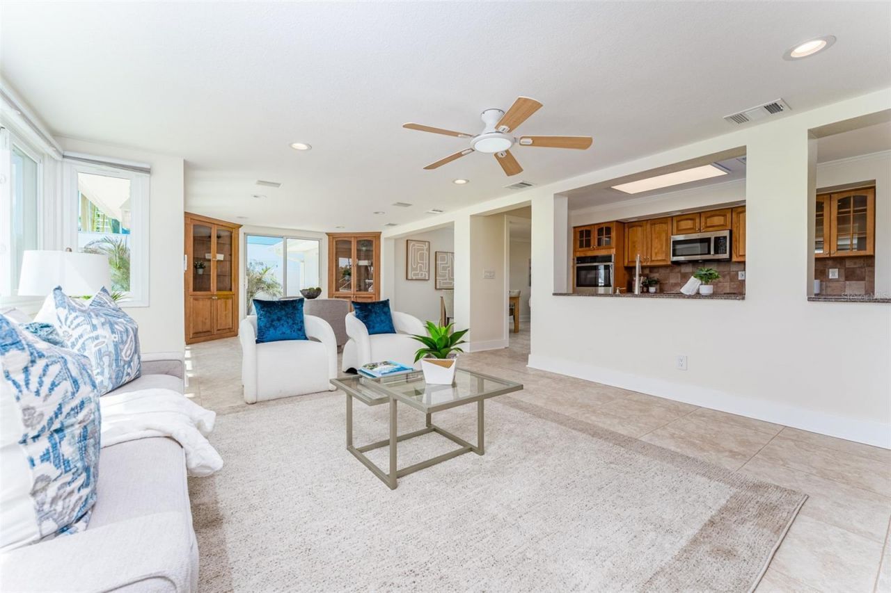 405 Buttonwood Lane, Largo, FL 33770 Photo