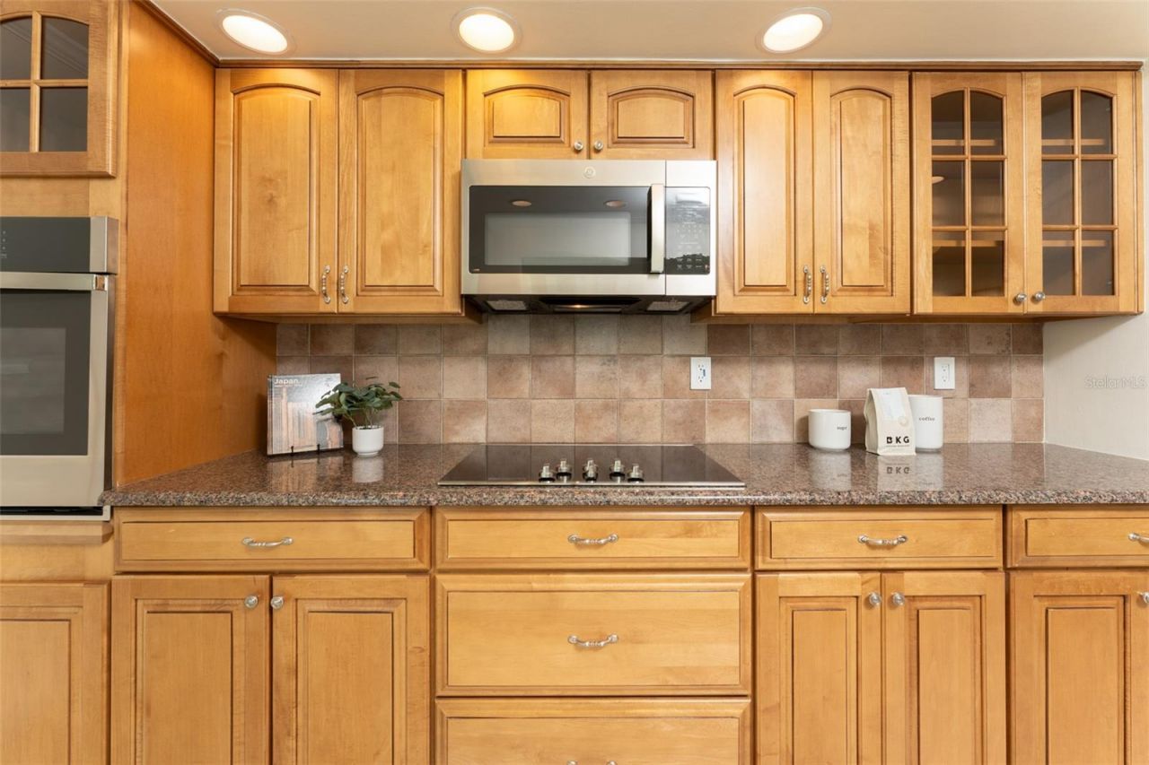 405 Buttonwood Lane, Largo, FL 33770 Photo