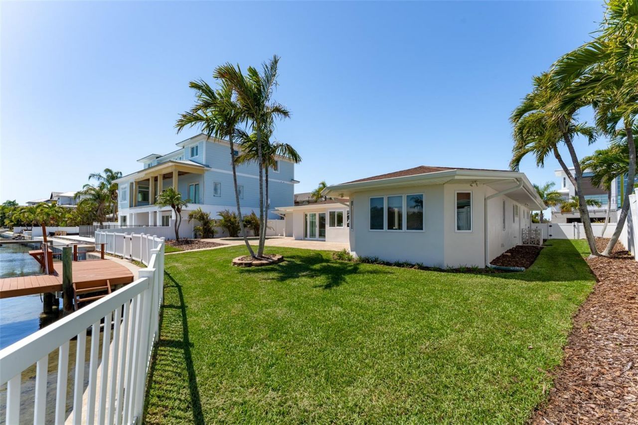 405 Buttonwood Lane, Largo, FL 33770 Photo