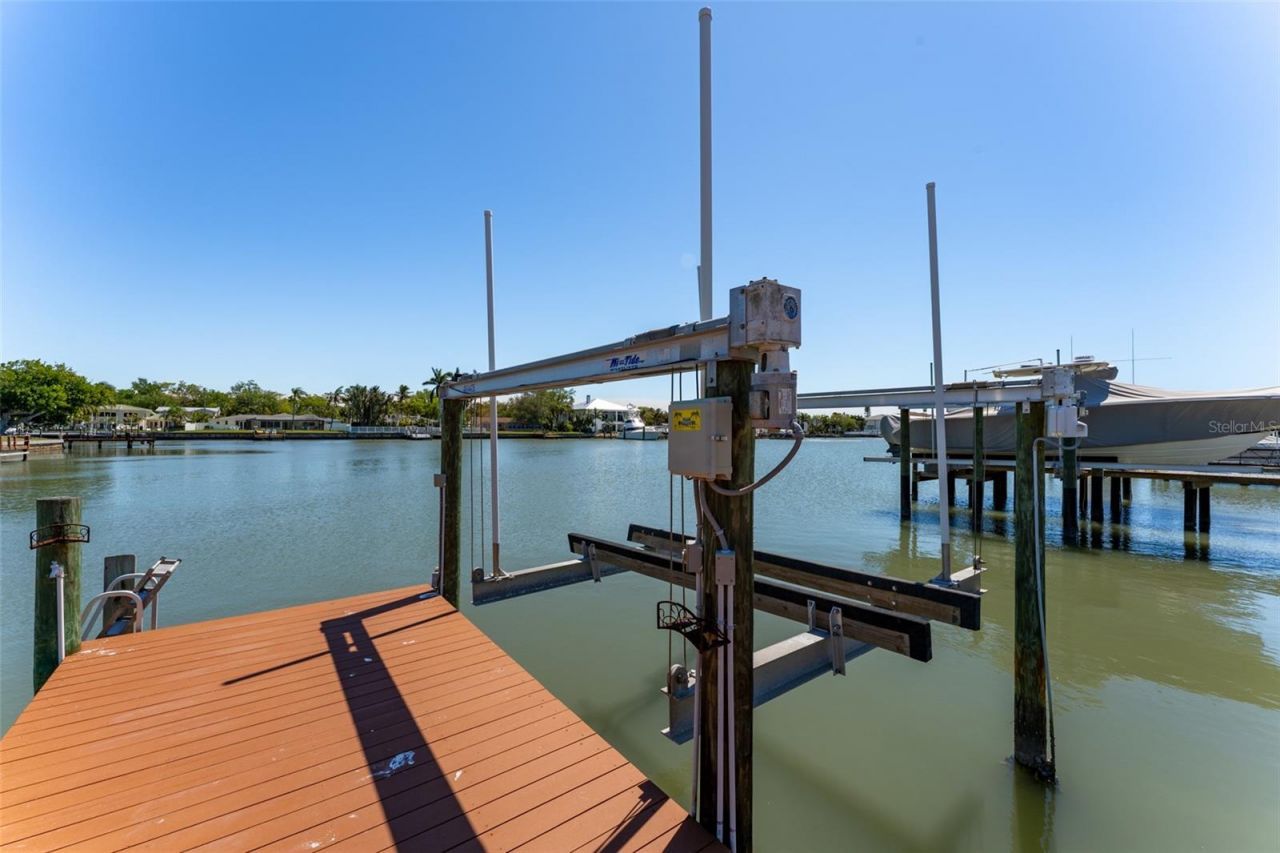 405 Buttonwood Lane, Largo, FL 33770 Photo