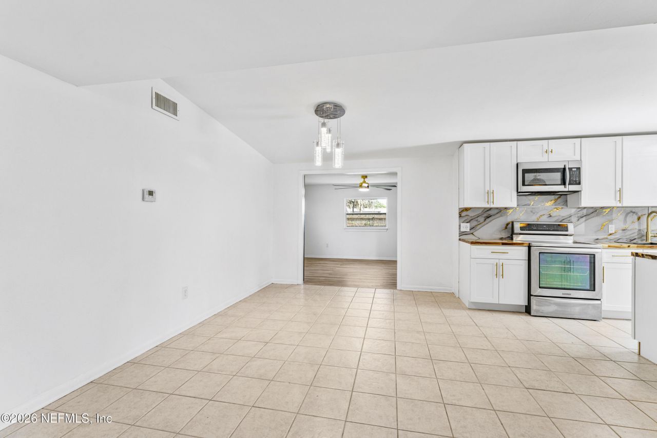 160 River Drive, East Palatka, FL 32131 Photo