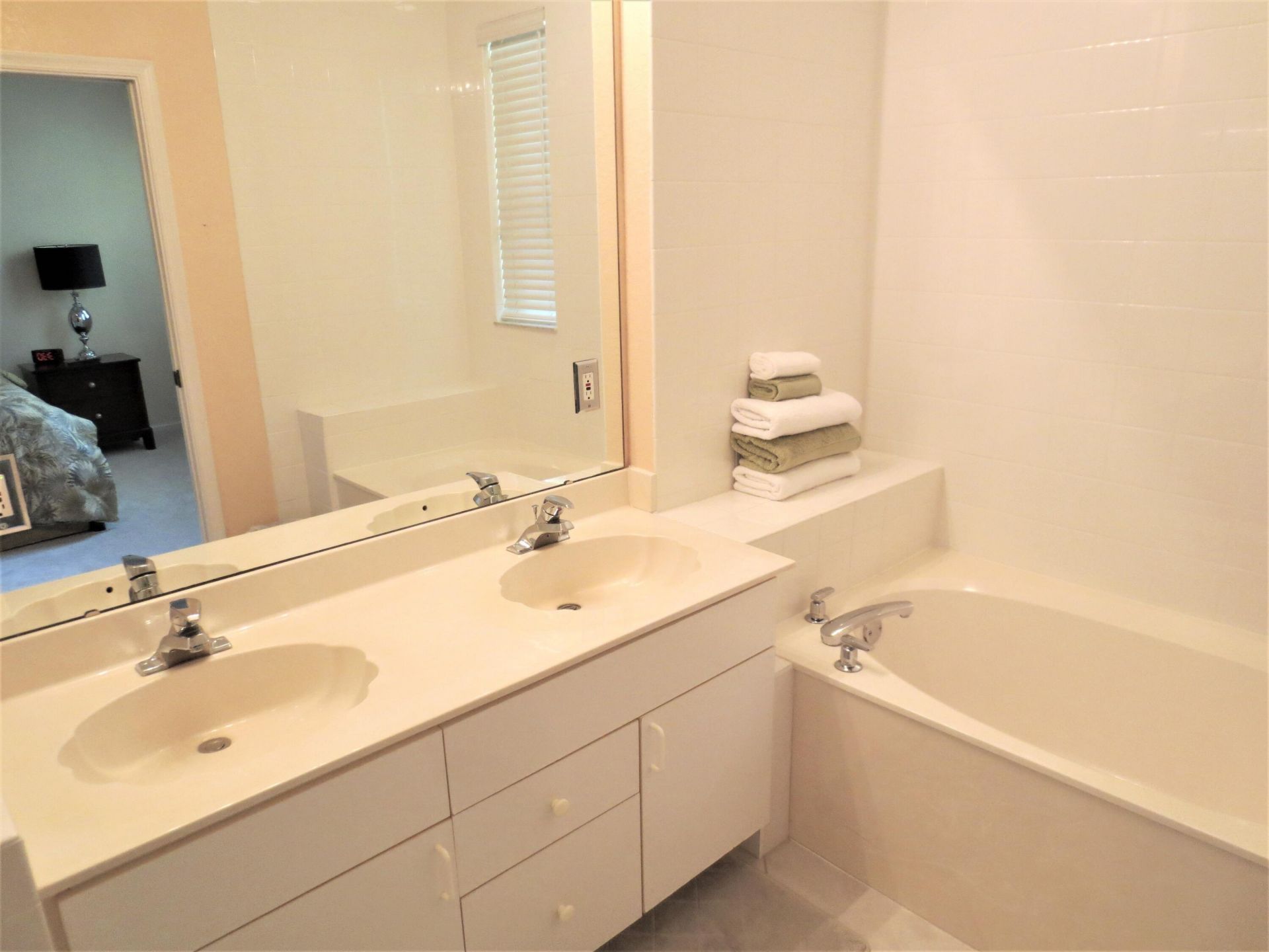 1900 Oceanwalk Lane, Unit 104, Lauderdale by the Sea, FL 33062 Photo