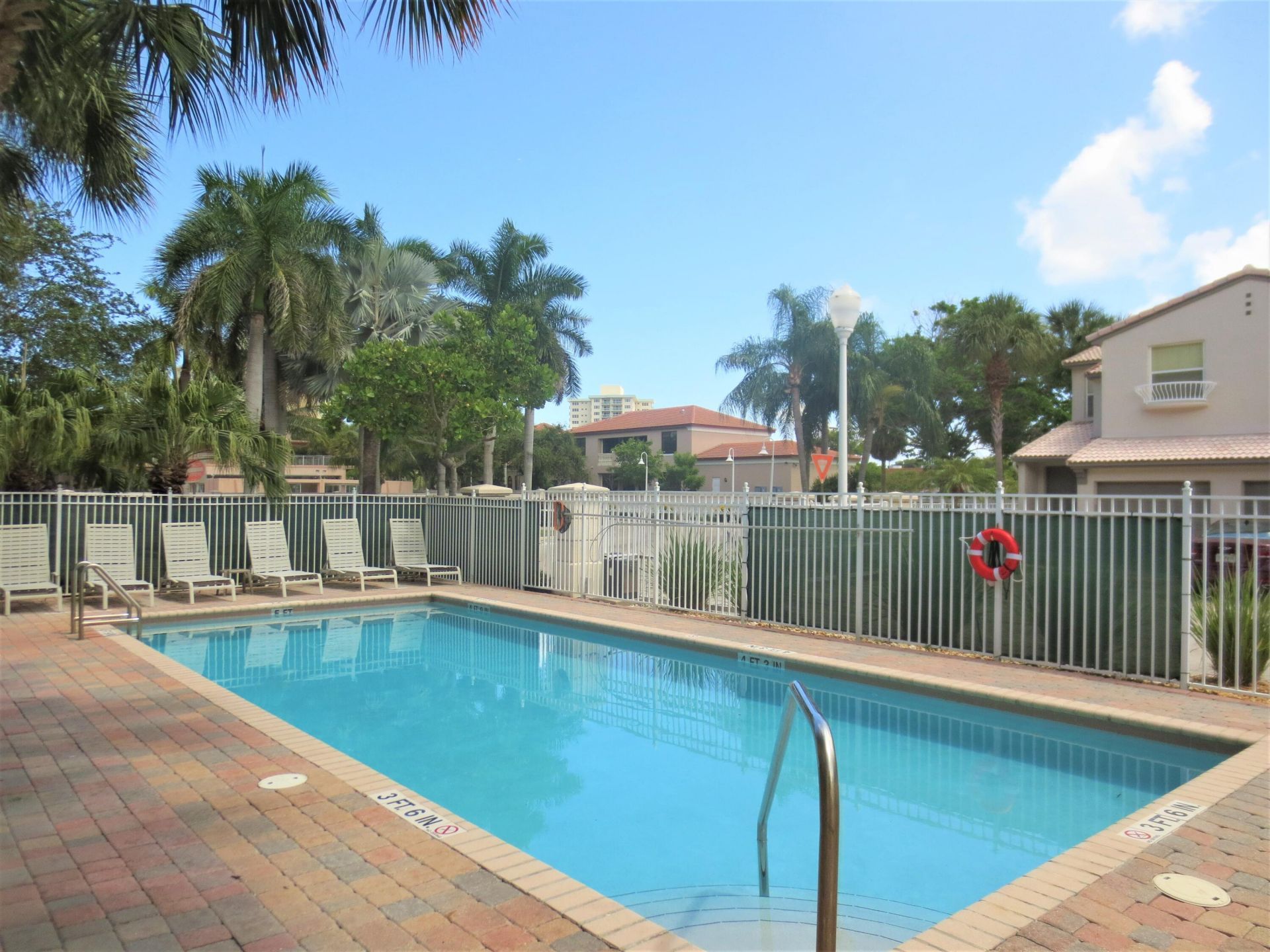 1900 Oceanwalk Lane, Unit 104, Lauderdale by the Sea, FL 33062 Photo