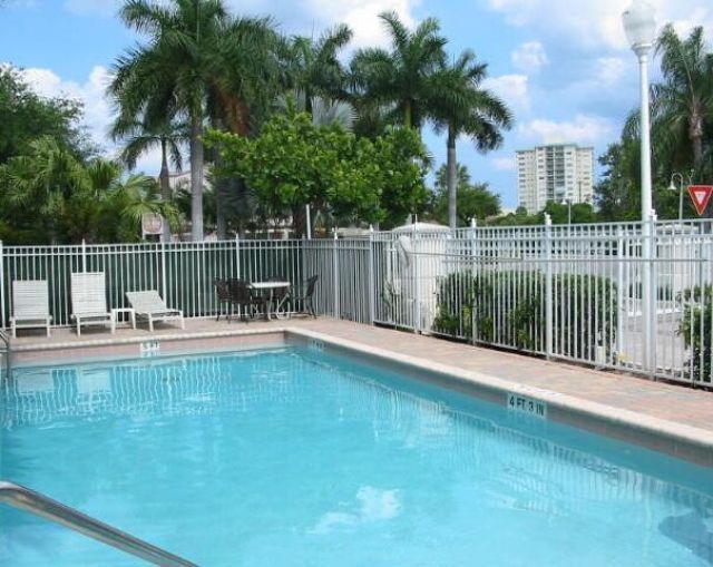 1900 Oceanwalk Lane, Unit 104, Lauderdale by the Sea, FL 33062 Photo