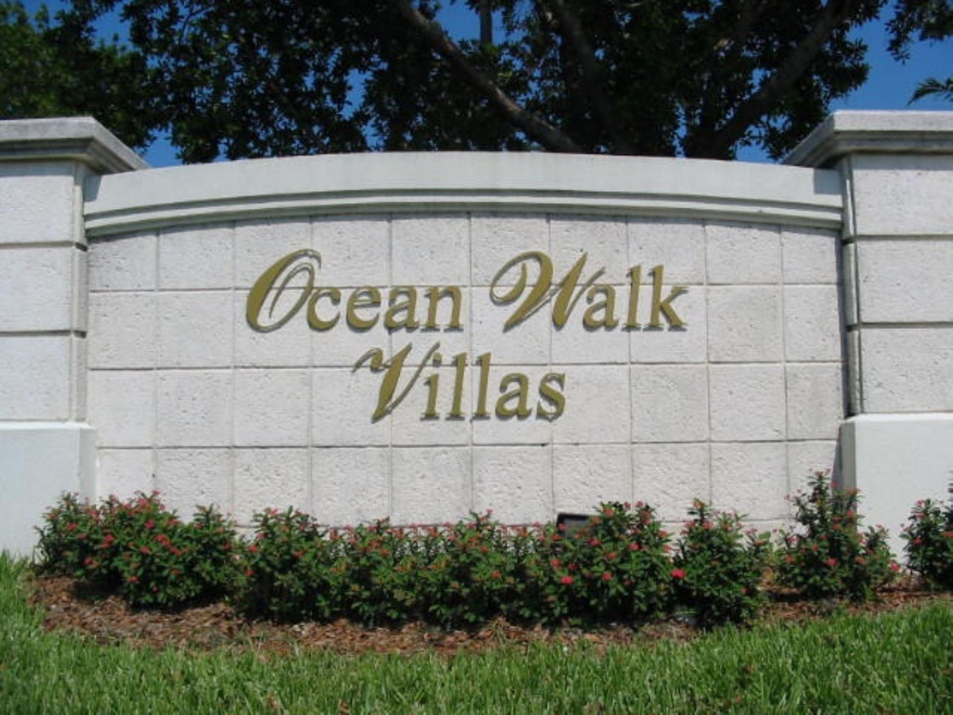 1900 Oceanwalk Lane, Unit 104, Lauderdale by the Sea, FL 33062 Photo
