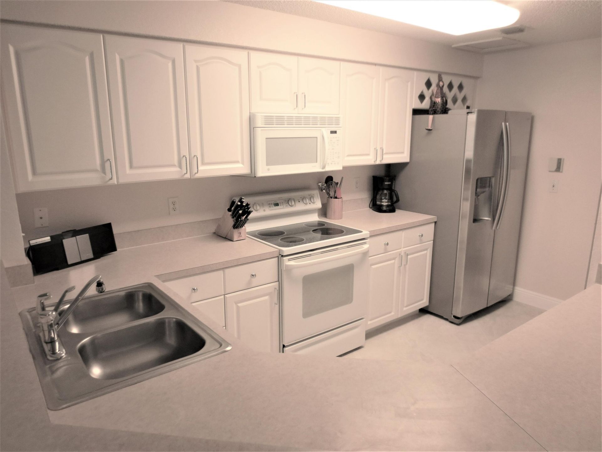 1900 Oceanwalk Lane, Unit 104, Lauderdale by the Sea, FL 33062 Photo