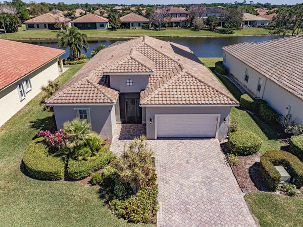 5558 55th Avenue, Vero Beach, FL 32967