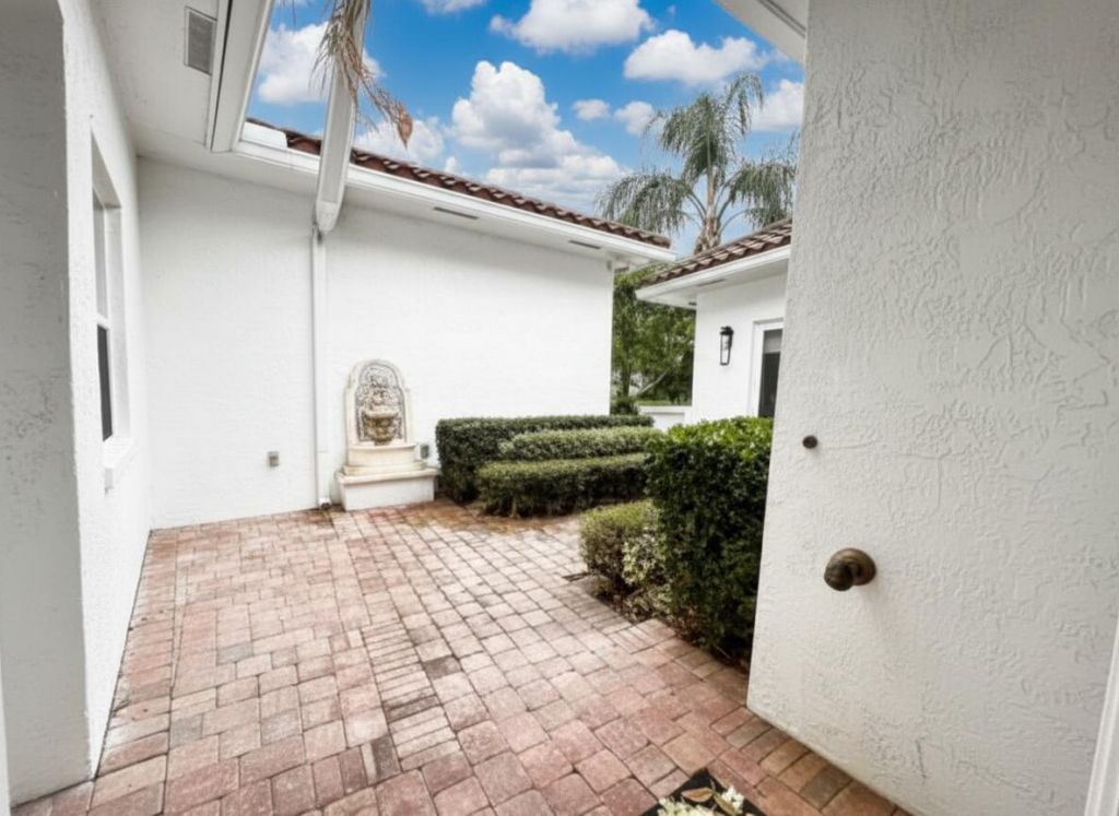 61 Peregrine Avenue, Plantation, FL 33324 Photo