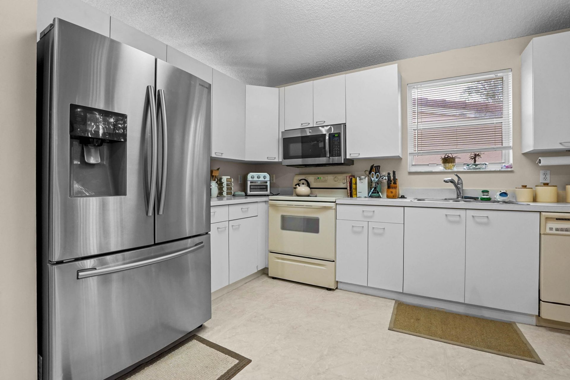 7851 Oak Grove Circle, Lake Worth, FL 33467 Photo