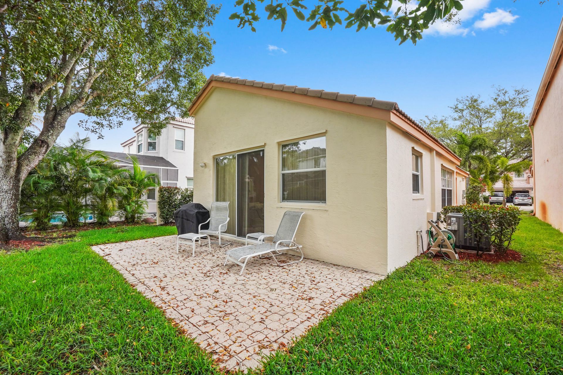 7851 Oak Grove Circle, Lake Worth, FL 33467 Photo