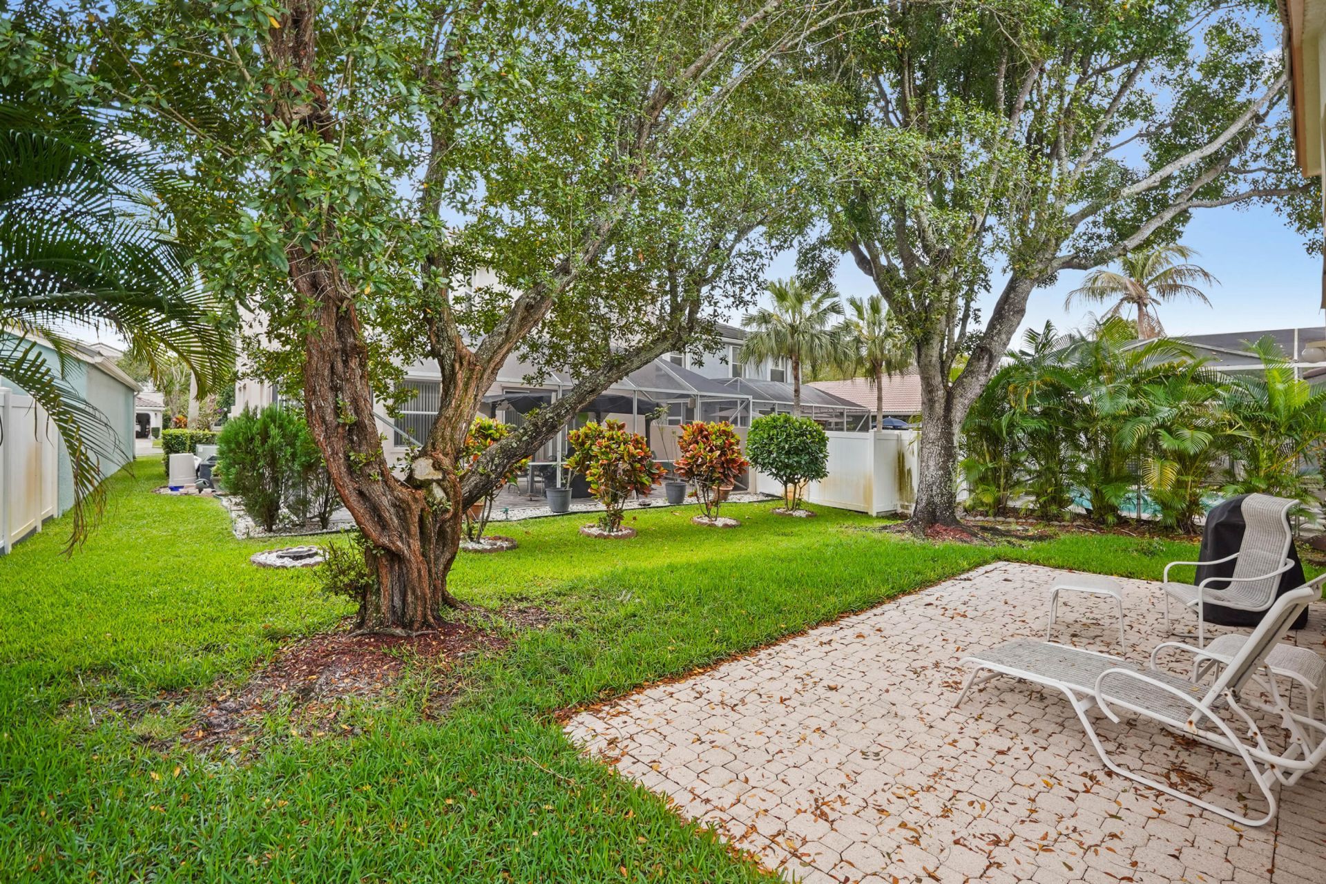 7851 Oak Grove Circle, Lake Worth, FL 33467 Photo