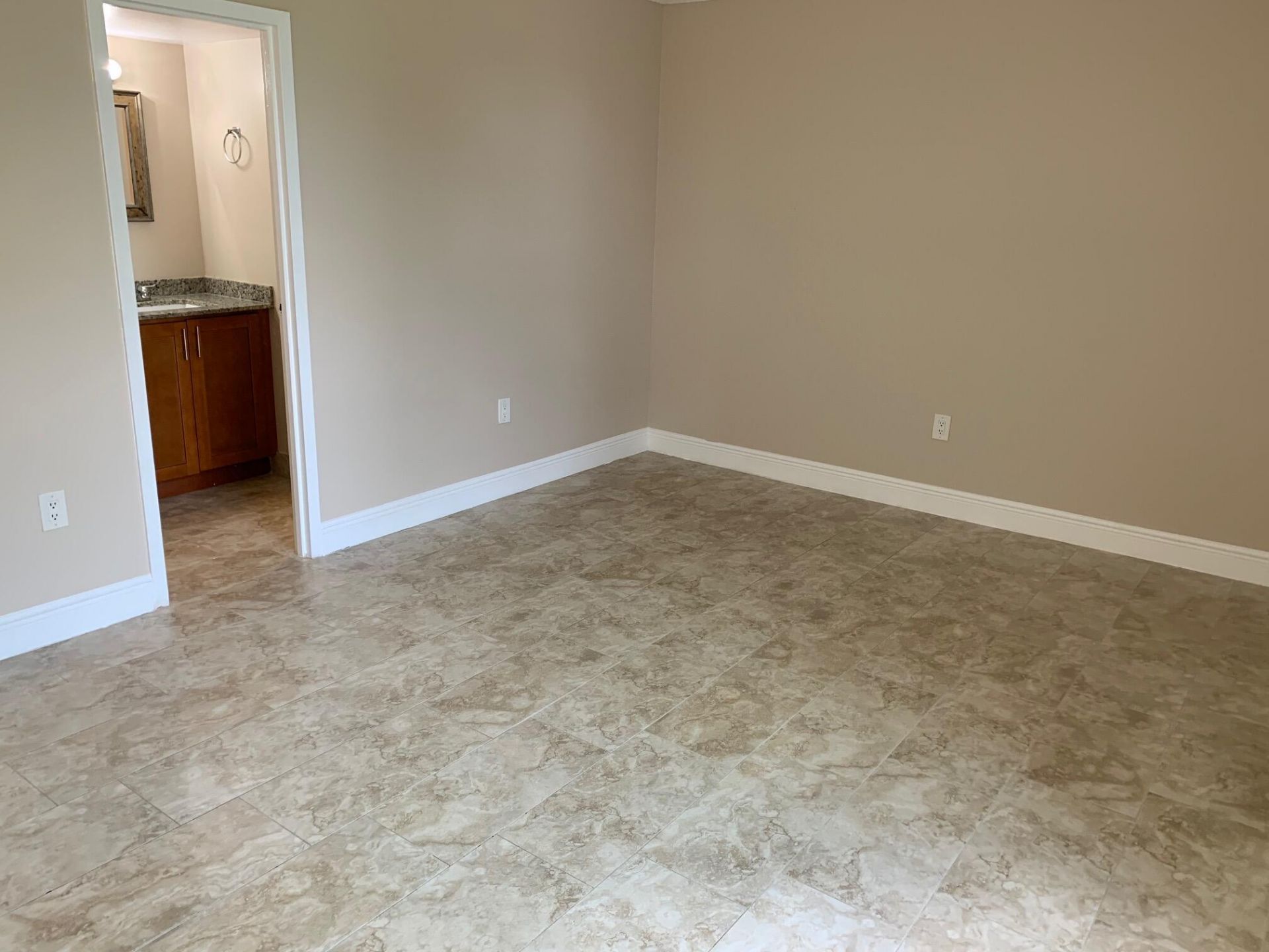 8350 Sands Point Boulevard, Unit E202, Tamarac, FL 33321 Photo