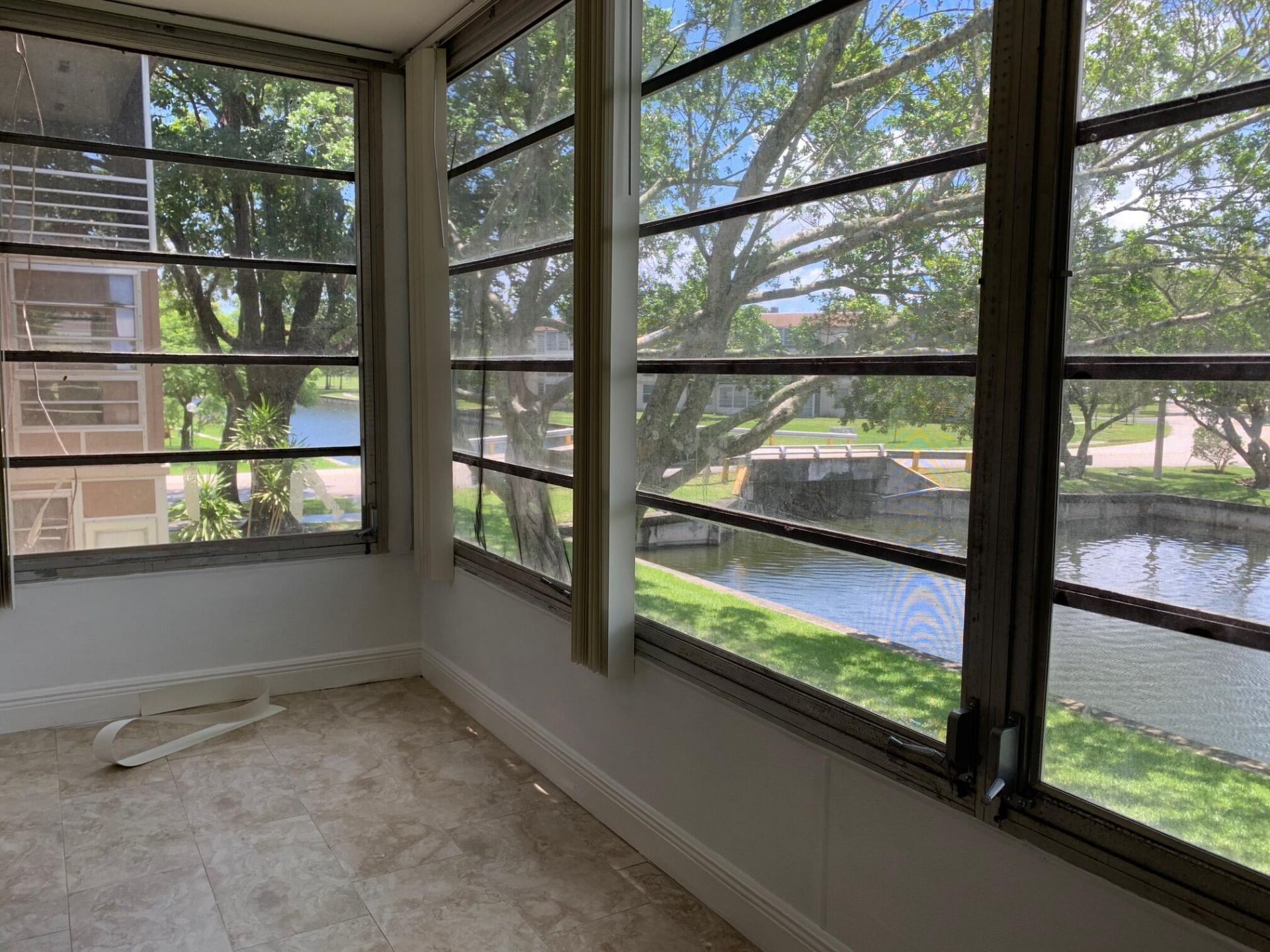 8350 Sands Point Boulevard, Unit E202, Tamarac, FL 33321 Photo