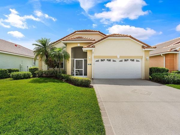 851 NW Sorrento Lane, Port St. Lucie, FL 34986