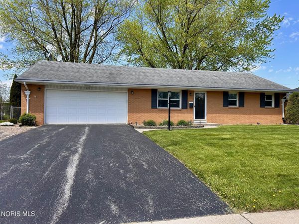 410 Overlook Drive, Waterville, OH 43566