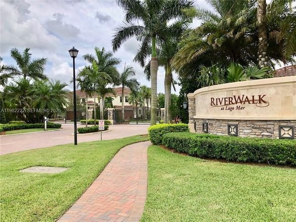 106 Riverwalk Cir E, Unit 106, Plantation, FL 33325