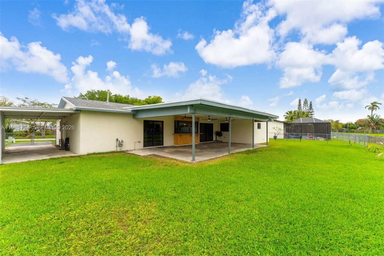 9454 Sterling Dr, Cutler Bay, FL 33157 Photo