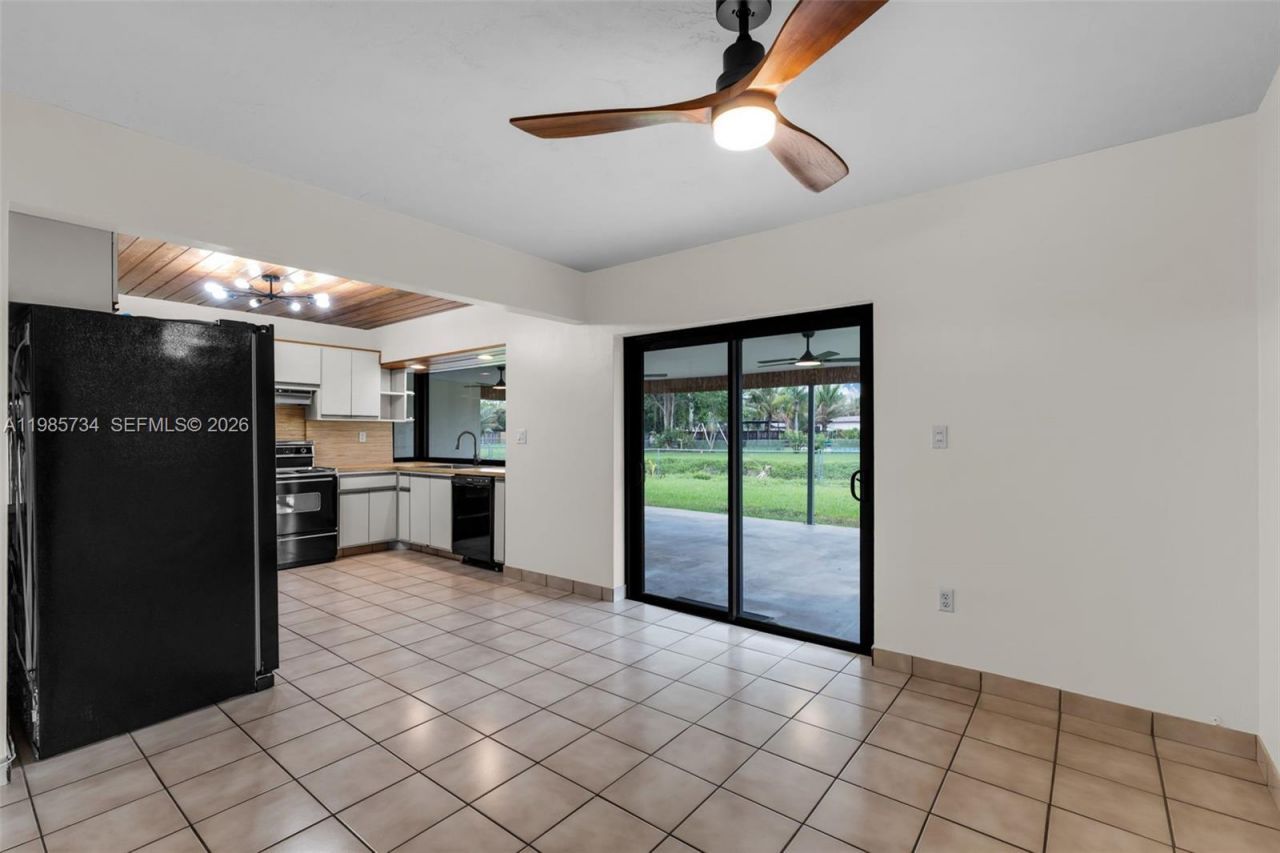 9454 Sterling Dr, Cutler Bay, FL 33157 Photo