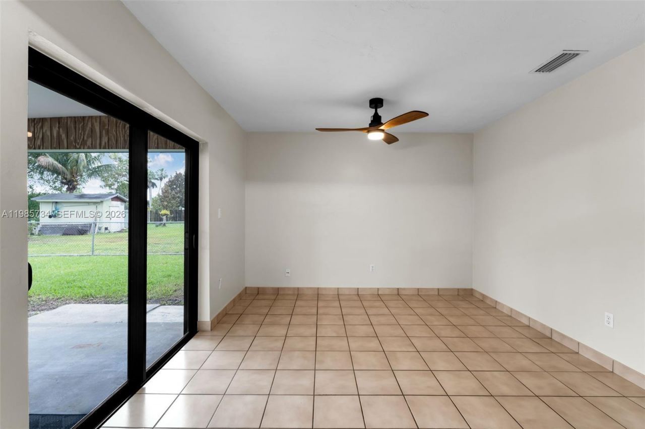 9454 Sterling Dr, Cutler Bay, FL 33157 Photo