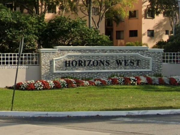 8420 SW 133rd Ave Rd, Unit 422, Miami, FL 33183