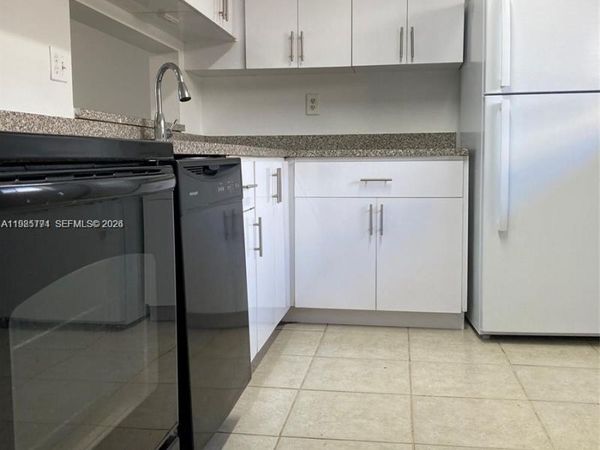 8420 SW 133rd Ave Rd, Unit 422, Miami, FL 33183