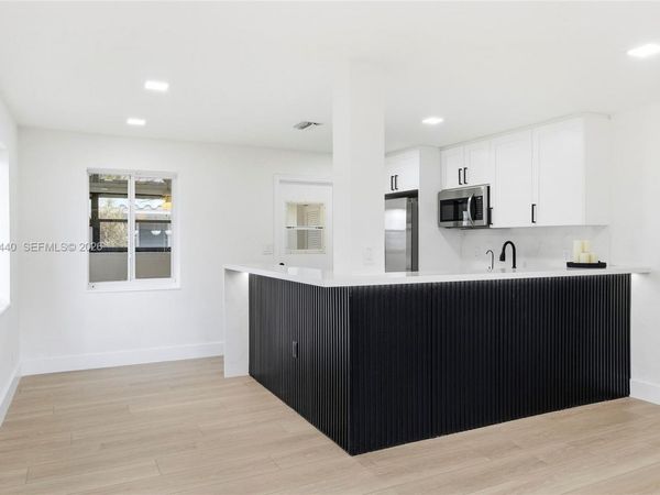 921 N 32nd Ave , Hollywood, FL 33021