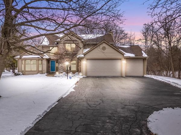 1414 W El Rancho DRIVE, Mequon, WI 53092