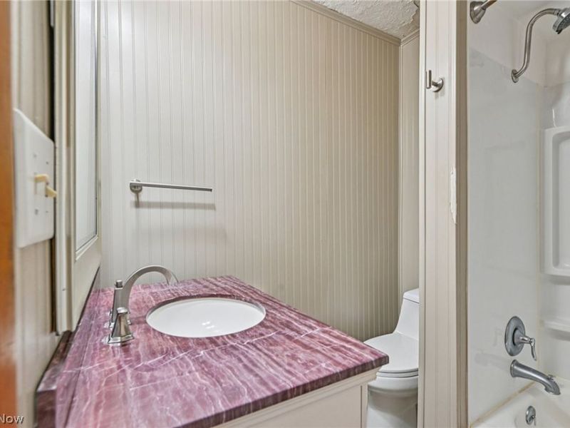 3932 S Main Street, Akron, OH 44319 Photo 13